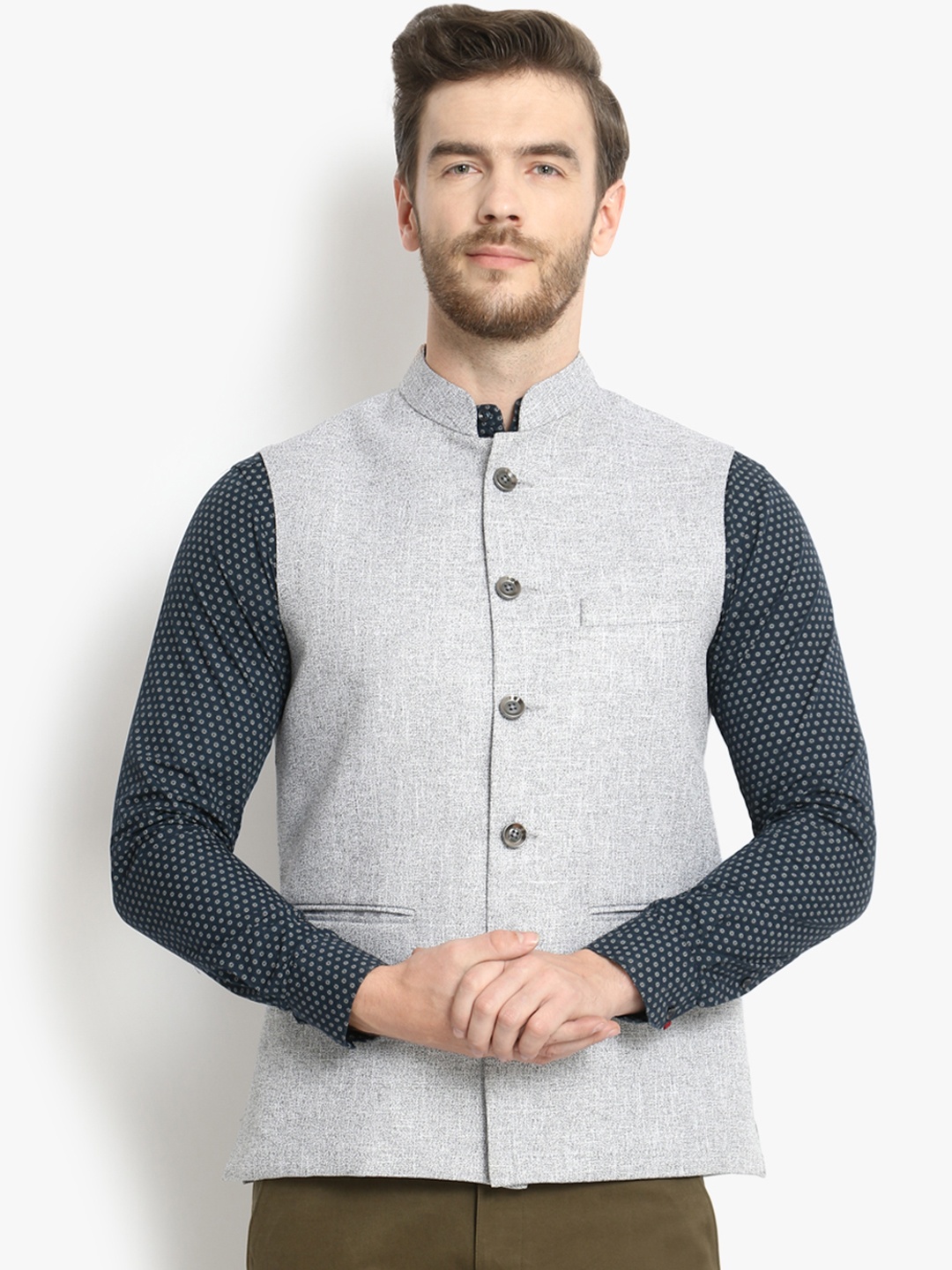 

Vastraa Fusion Men Grey Solid Woven Nehru Jacket