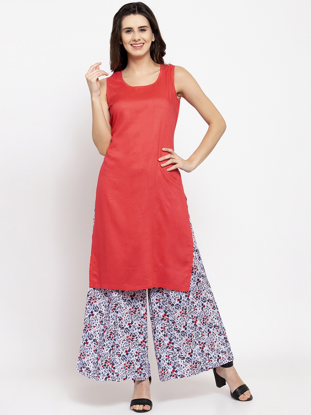 

Ayaany Women Red Solid Straight Kurta