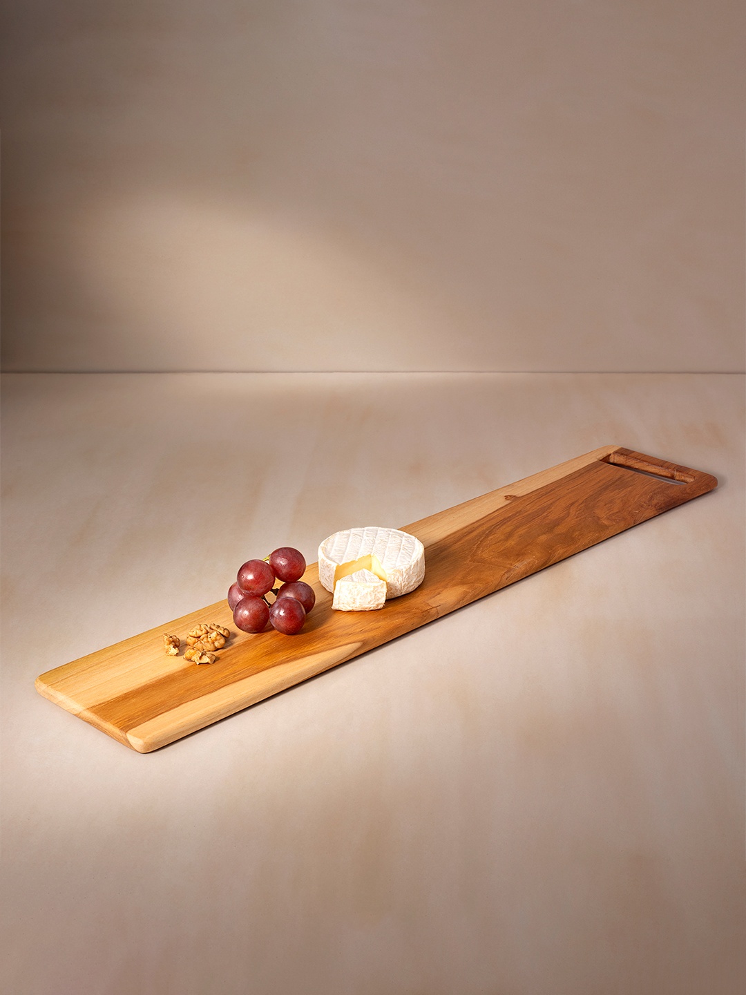 

ellementry Brown Solid Teak Wooden Cheese/Bread Board