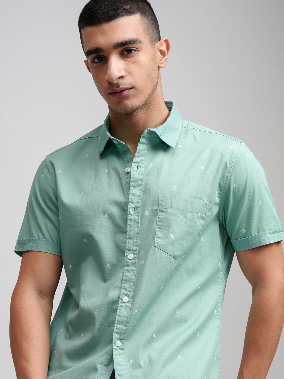 

HIGHLANDER Men Sea Green & White Slim Fit Printed Casual Shirt