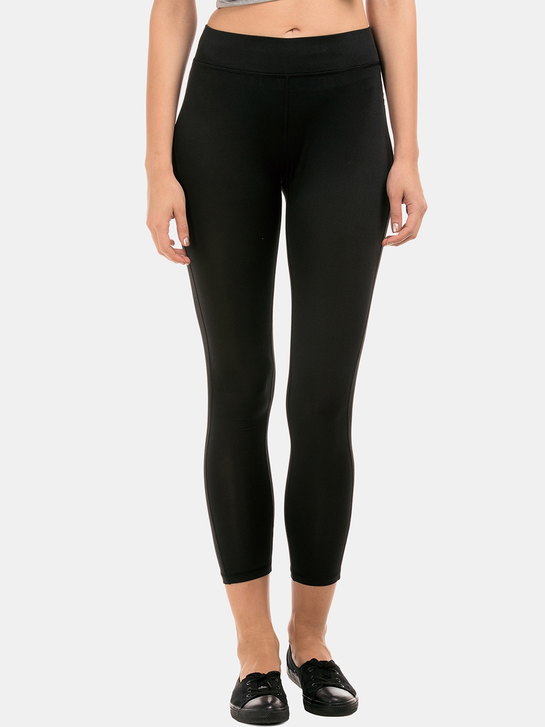 

Sugr Women Black Solid High Waist Active Leggings