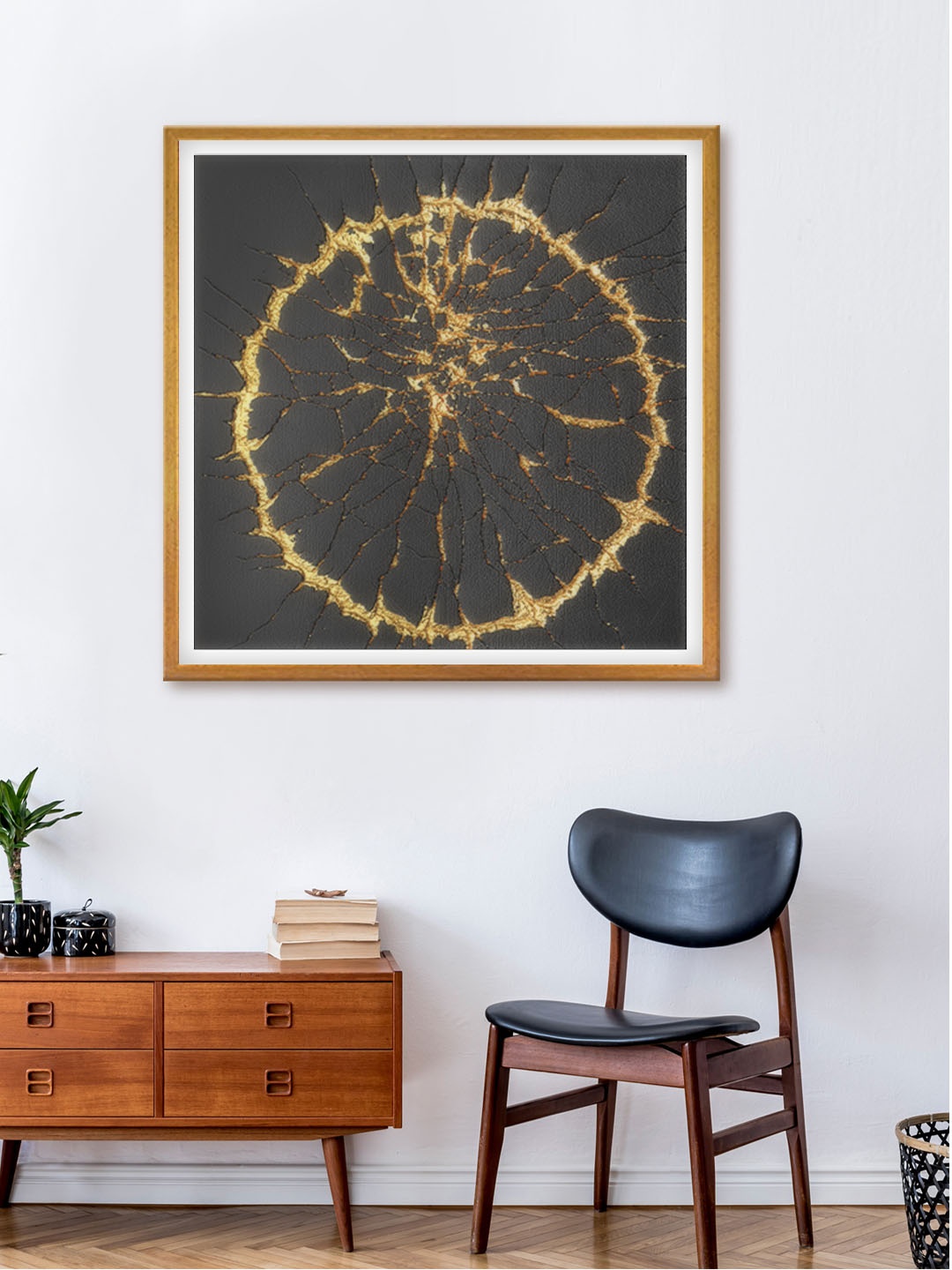 

999Store Gold-Toned & Black Rustic Printed Canvas Wall Art