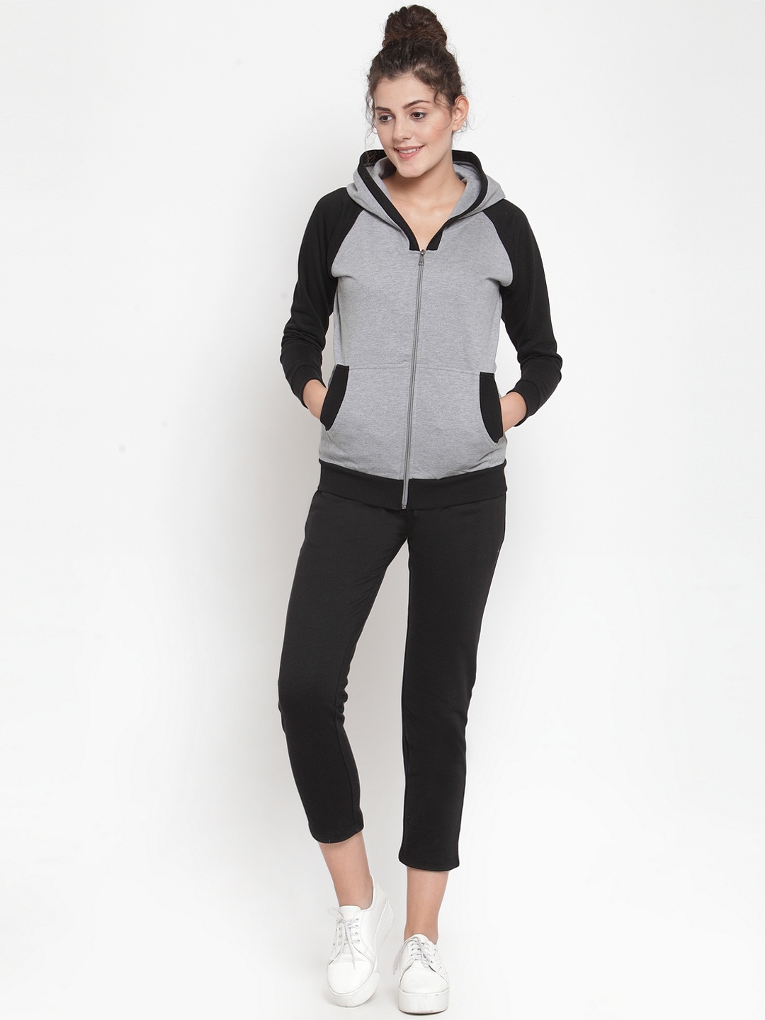 

WILD WEST Women Black & Grey Colourblocked Tracksuit