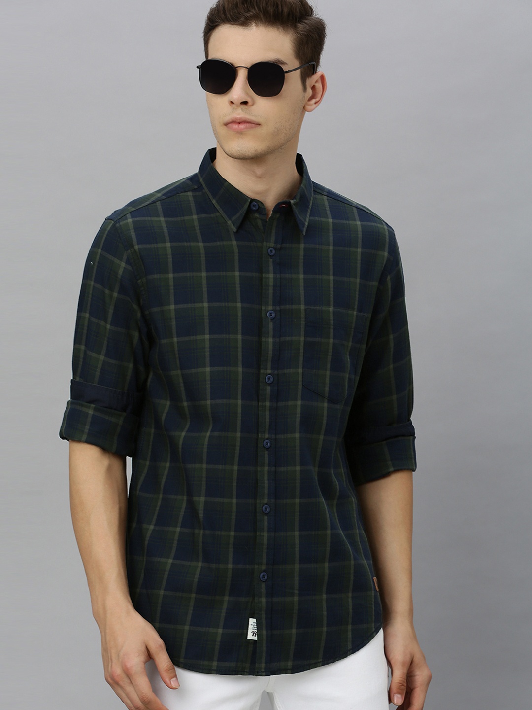 

Roadster Men Navy Blue & Green Checked Pure Cotton Casual Shirt