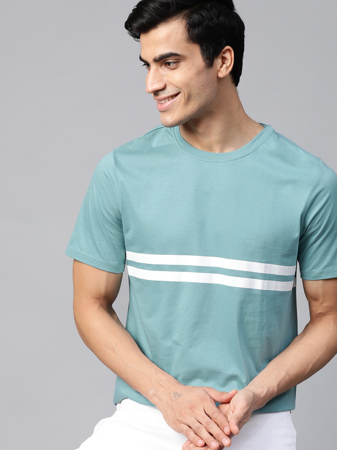 

Mast Harbour Men Sea Green Solid Round Neck Pure Cotton T-shirt