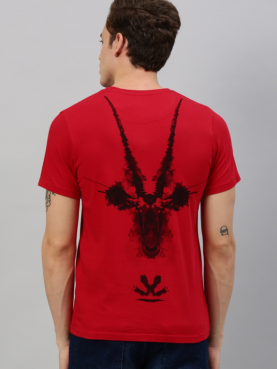 

WROGN x Animal Planet Men Red Black Slim Fit Printed Round Neck Pure Cotton T-shirt