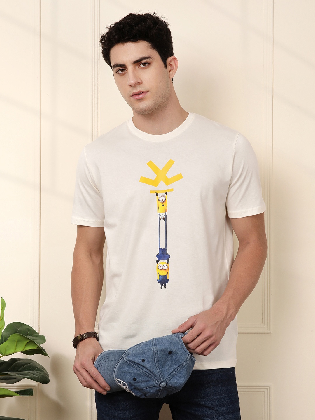 

WROGN x Minions Men White Slim Fit Printed Round Neck Pure Cotton T-shirt