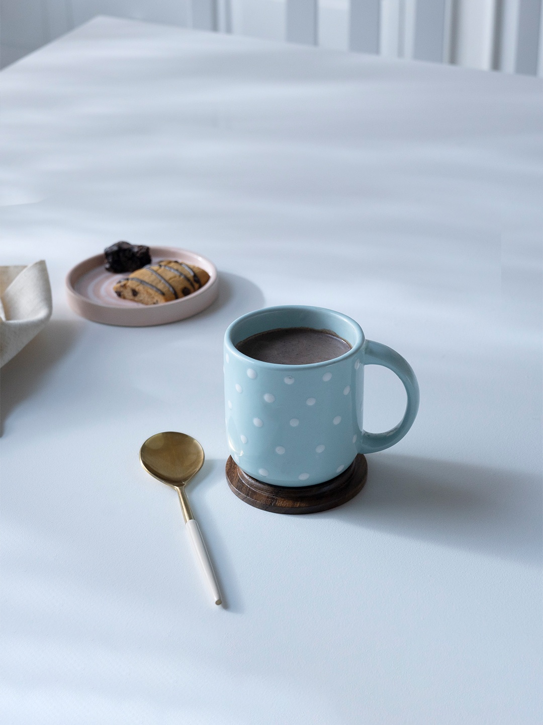 

ellementry Blue Polka Dots Printed Ceramic Mug With Lid