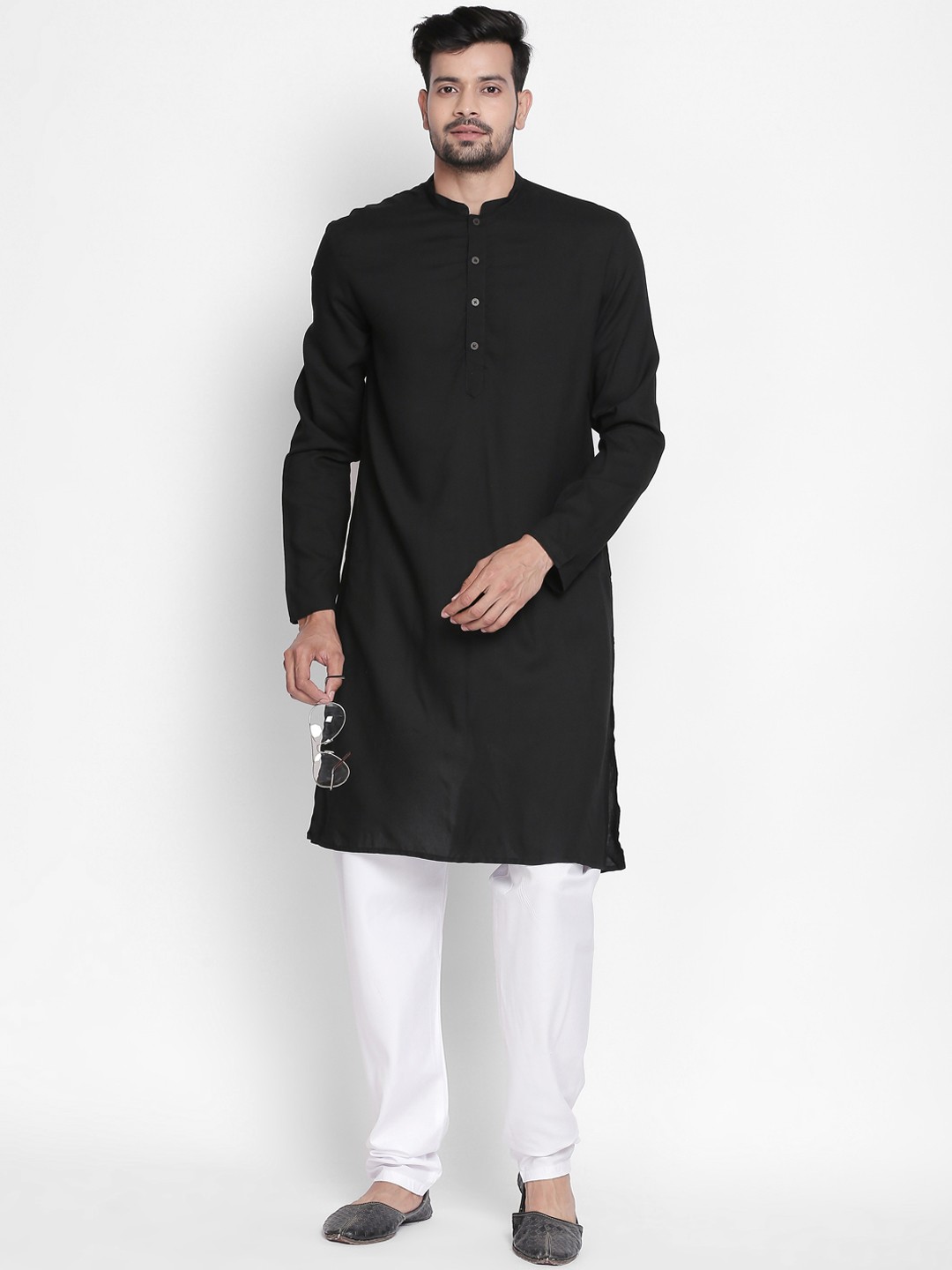 

indus route by Pantaloons Men Black Solid Straight Kurta