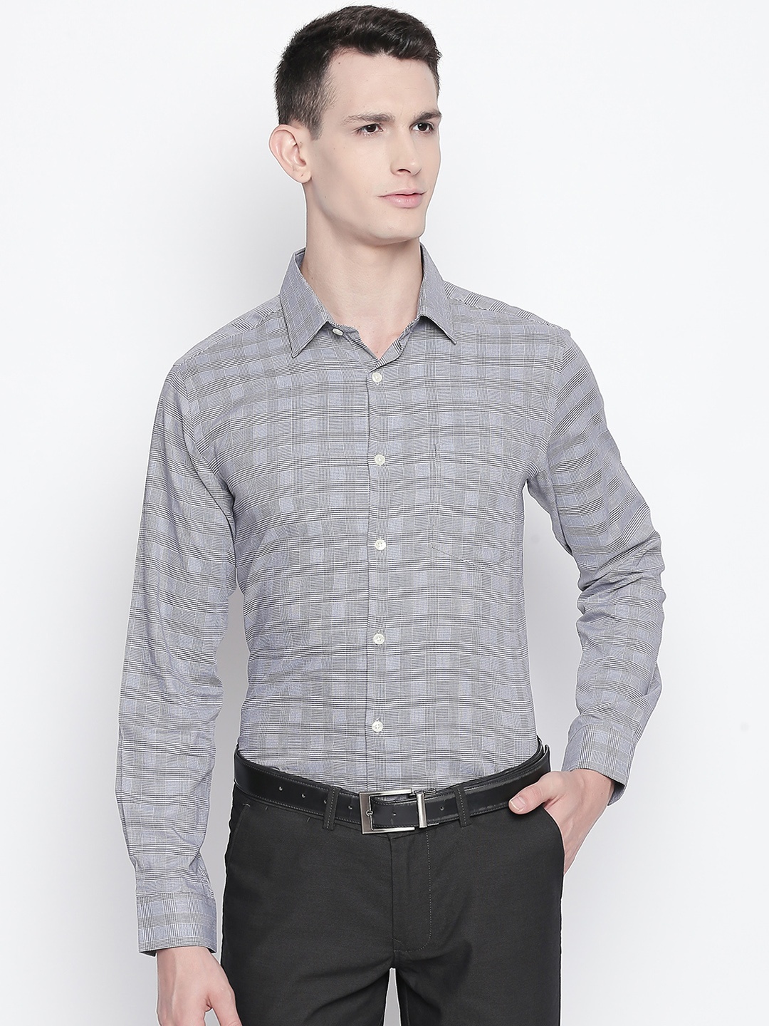 

RICHARD PARKER by Pantaloons Men Black and Grey Slim Fit Checked Formal Shirt
