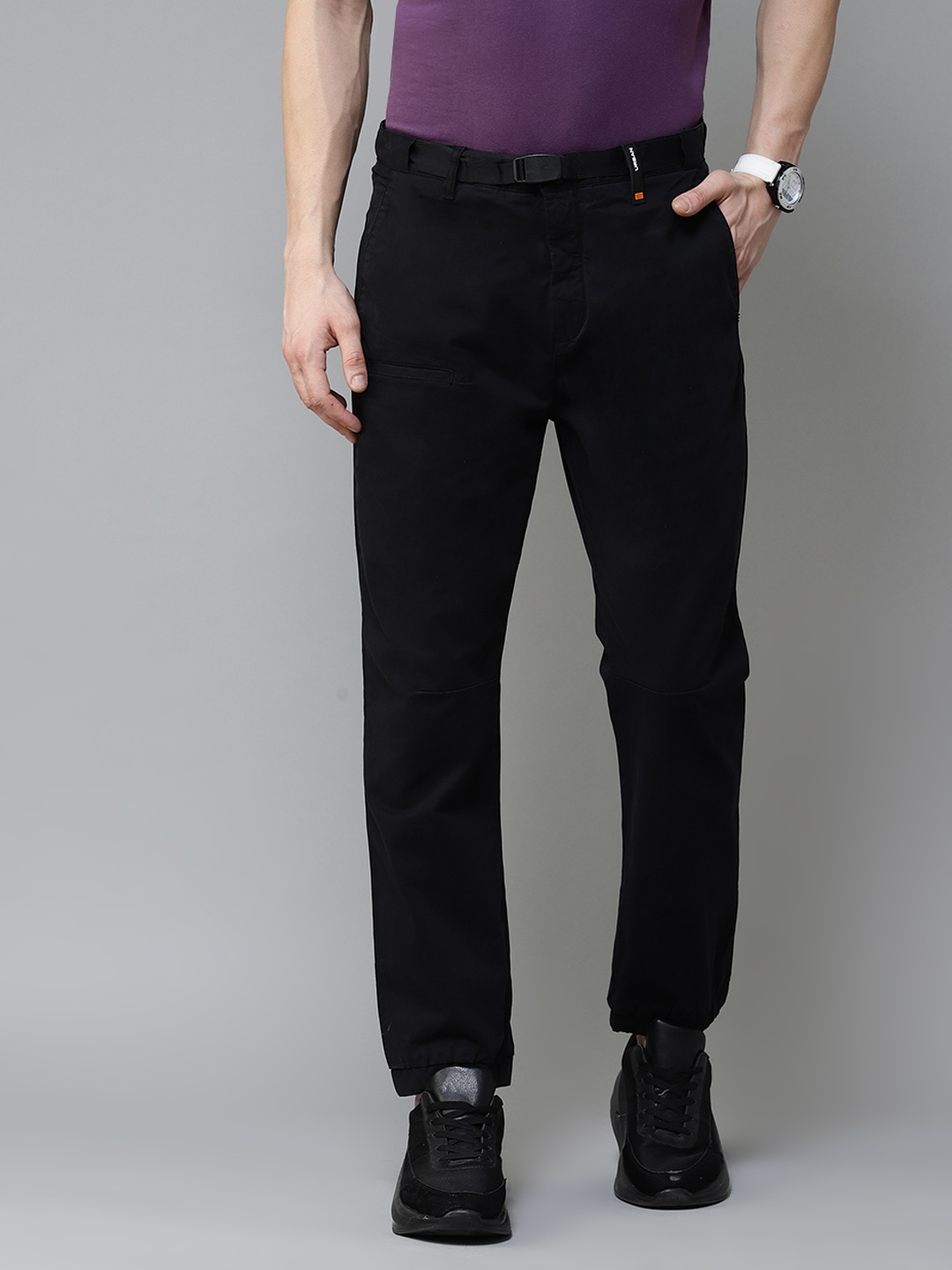 

Blackberrys Men Black Slim Fit Solid Joggers