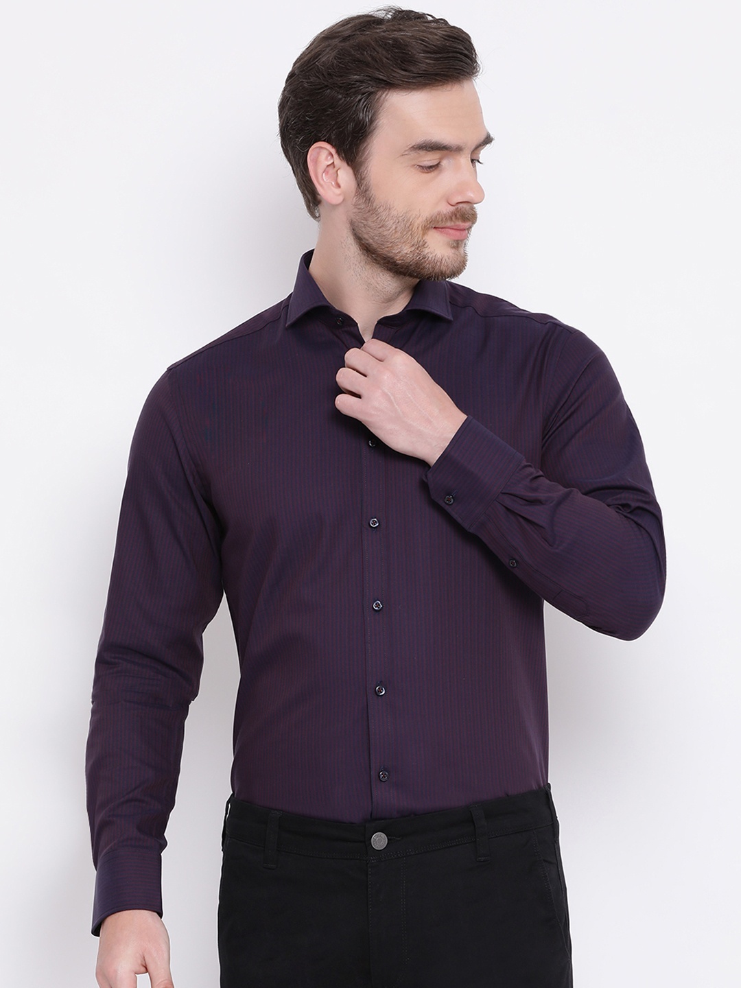 

Bruun & Stengade Men Purple Slim Fit Striped Casual Shirt