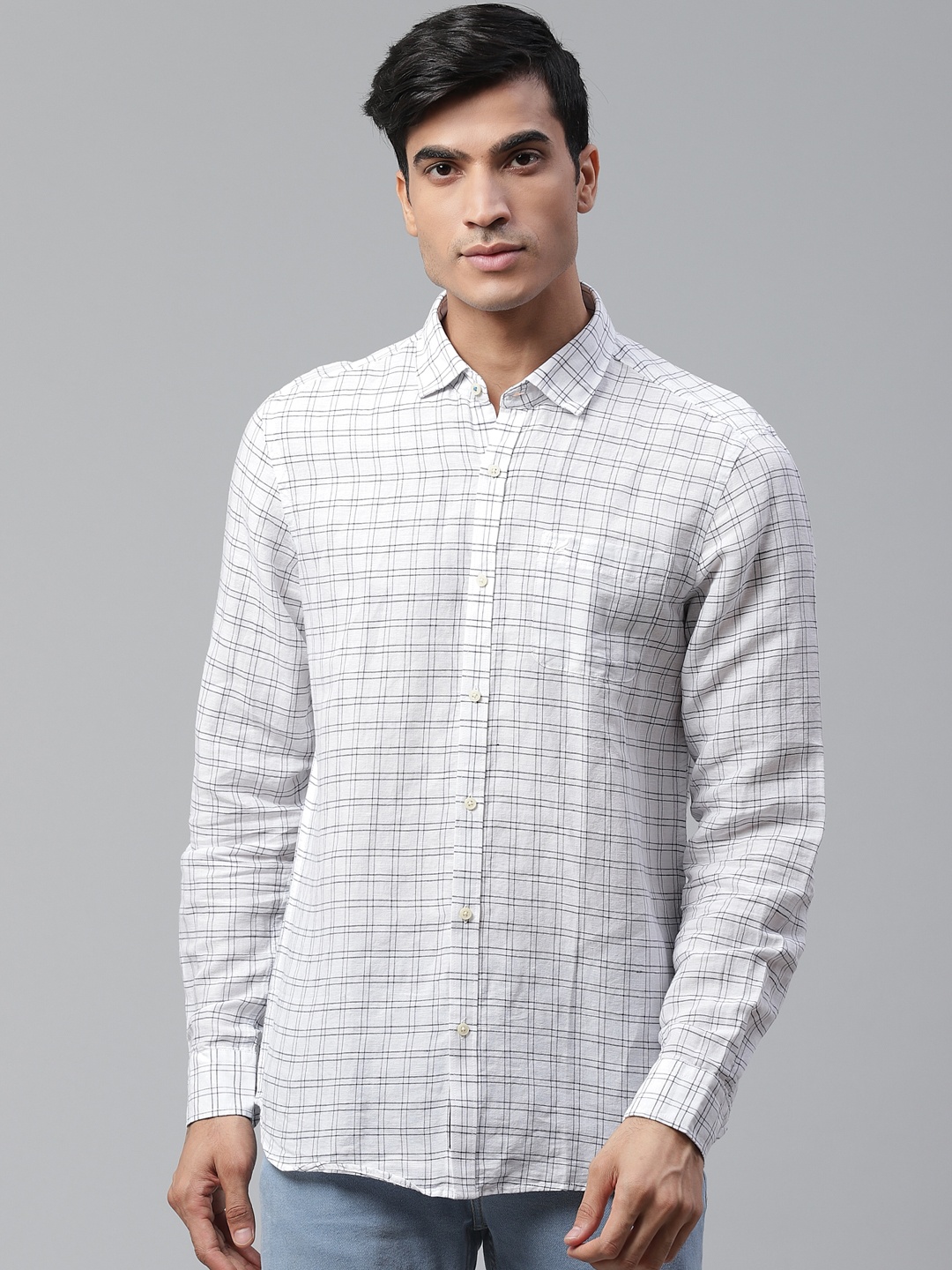 

Blackberrys Men White & Black Slim Fit Checked Casual Shirt