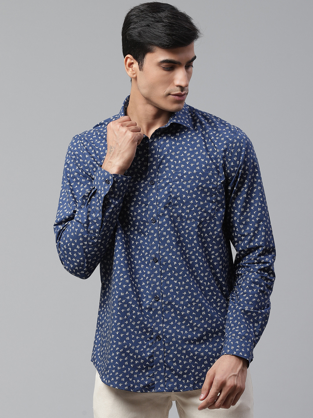 

Blackberrys Men Navy Blue & White Slim Fit Printed Casual Shirt