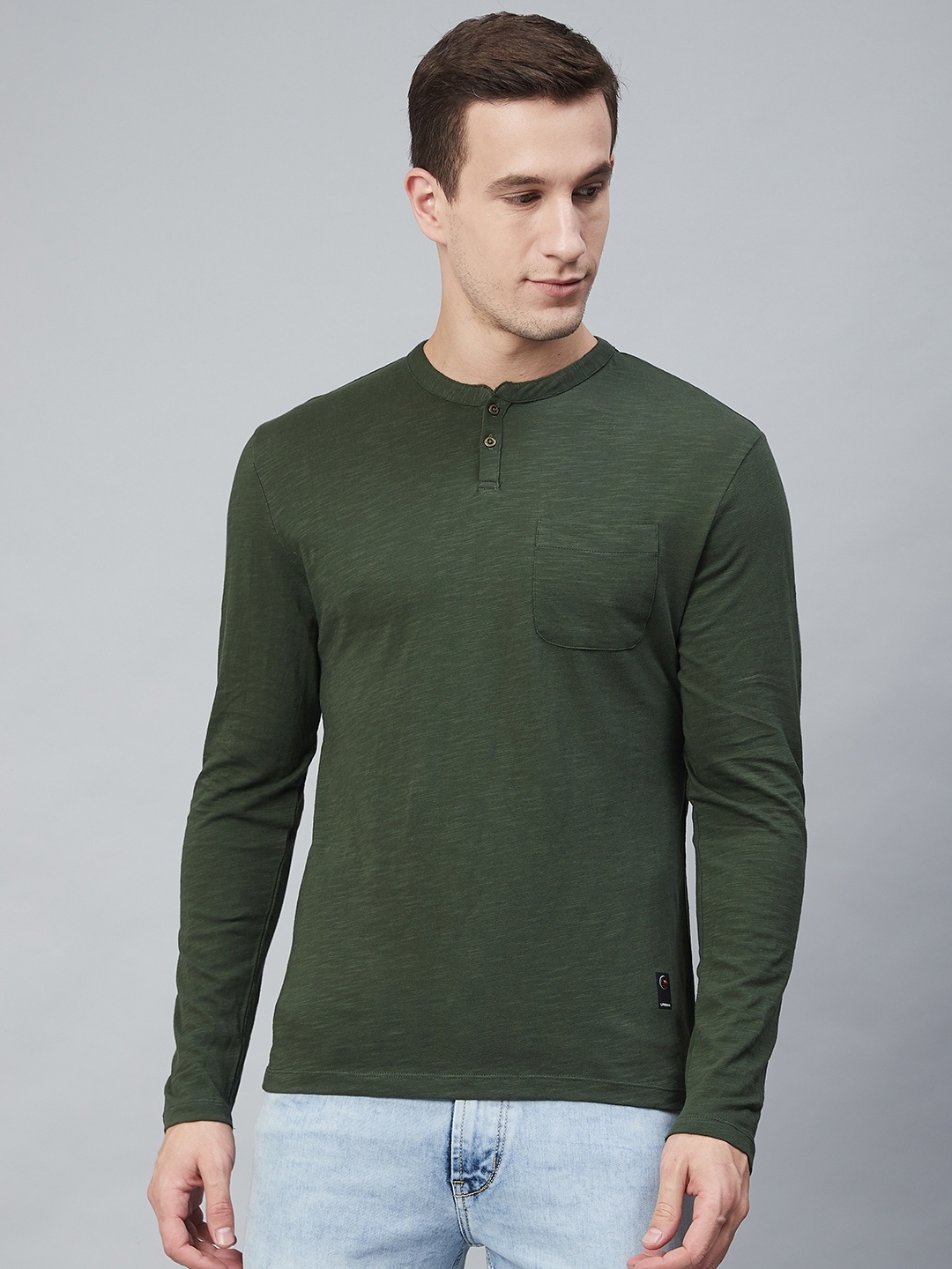 

Blackberrys Men Olive Green Solid Henley Neck Pure Cotton T-shirt