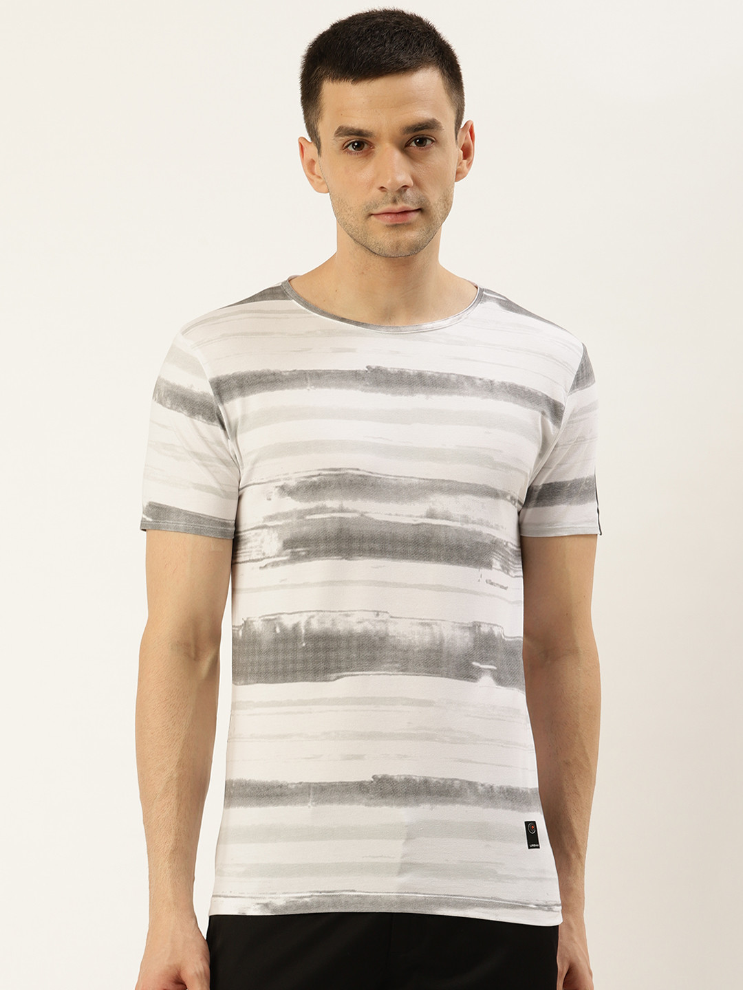 

Blackberrys Men Off-White & Grey Striped Slim Fit Round Neck T-shirt