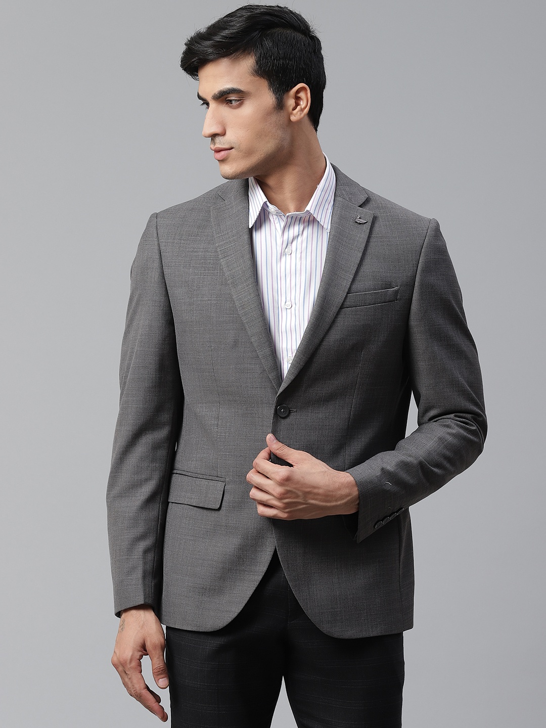 

Blackberrys Men Charcoal Grey Slim Fit Solid Single-Breasted Formal Blazer