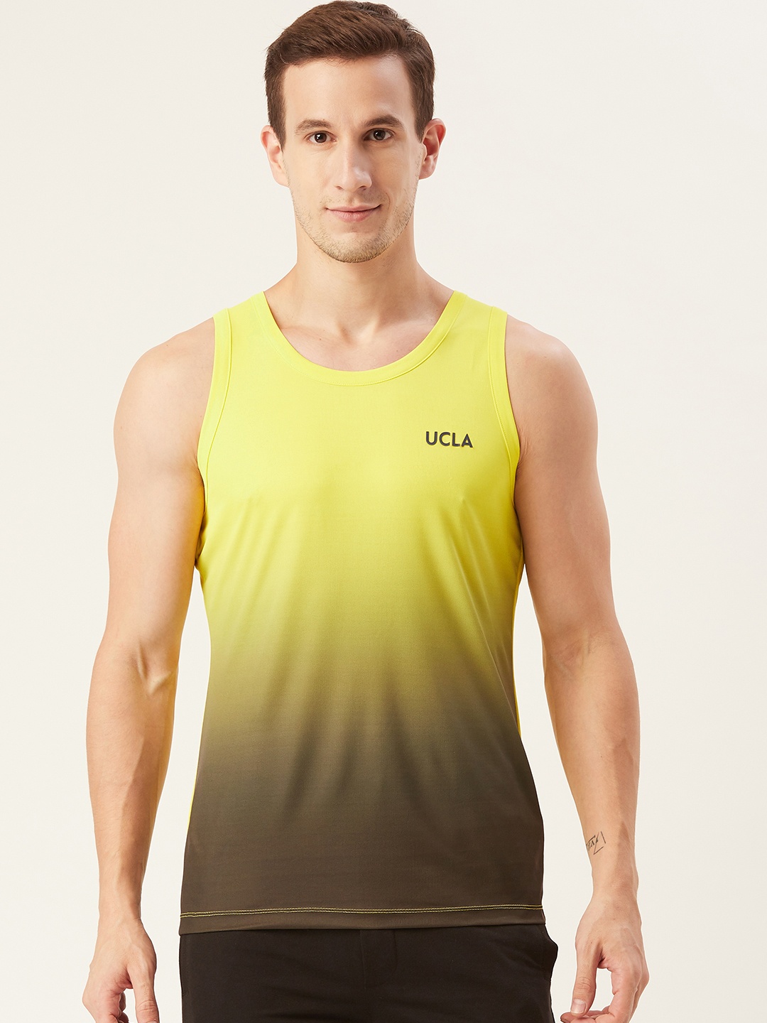 

UCLA Men Yellow & Olive Green Ombre Effect Round Neck Running T-shirt