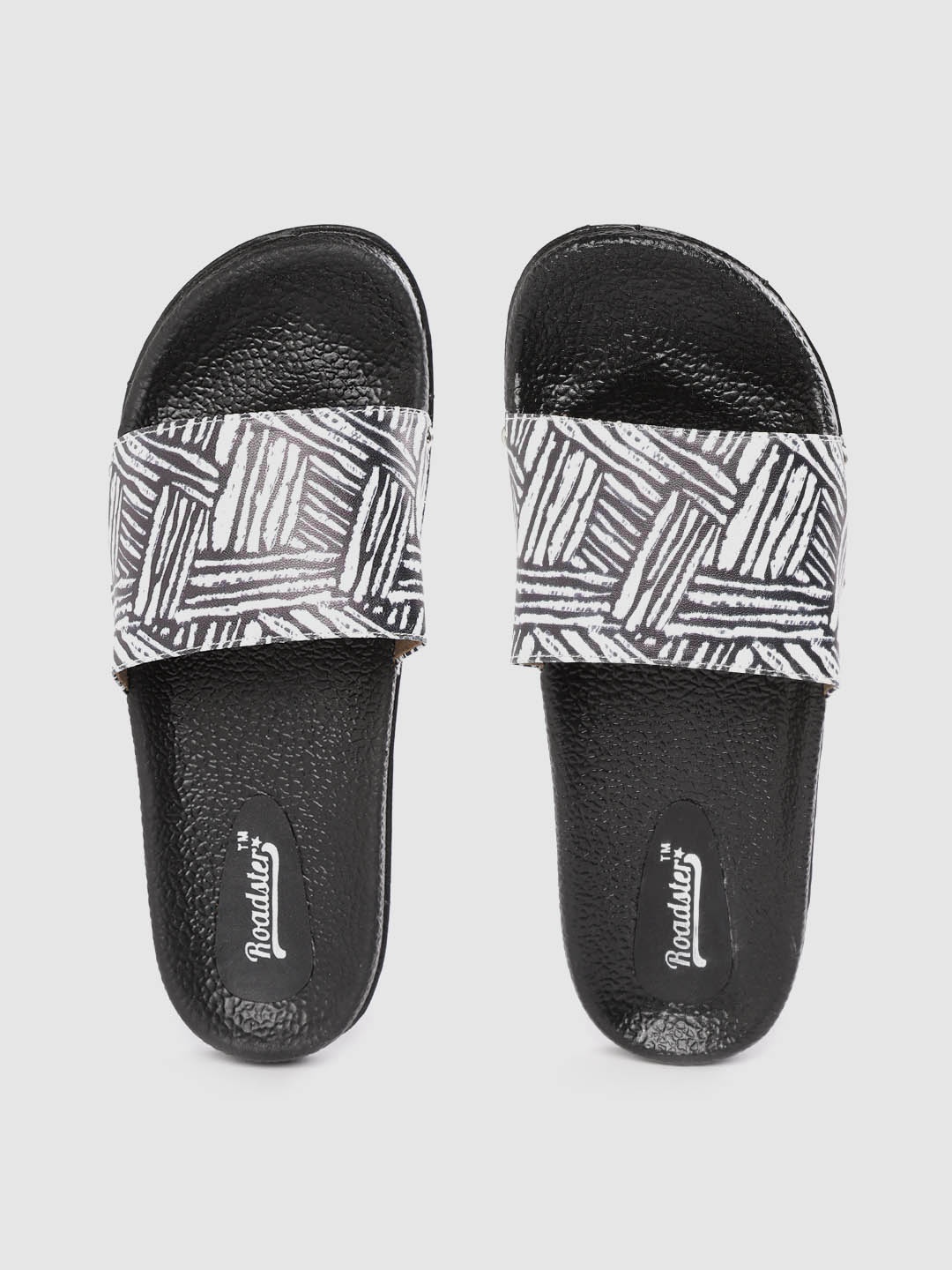 

Roadster Women Black & White Printed Sliders