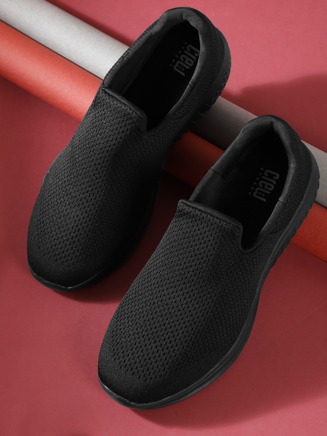

Crew STREET Men Black Woven Design Walking Shoes