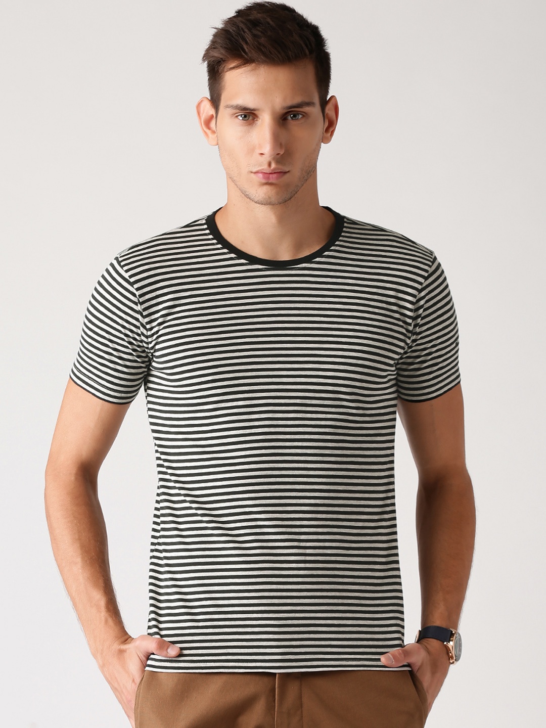 

ether Men Black & Off-White Striped Round Neck T-shirt