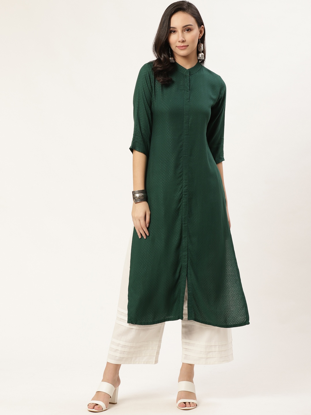 

Gerua By Libas Women Green Woven Design Straight Kurta