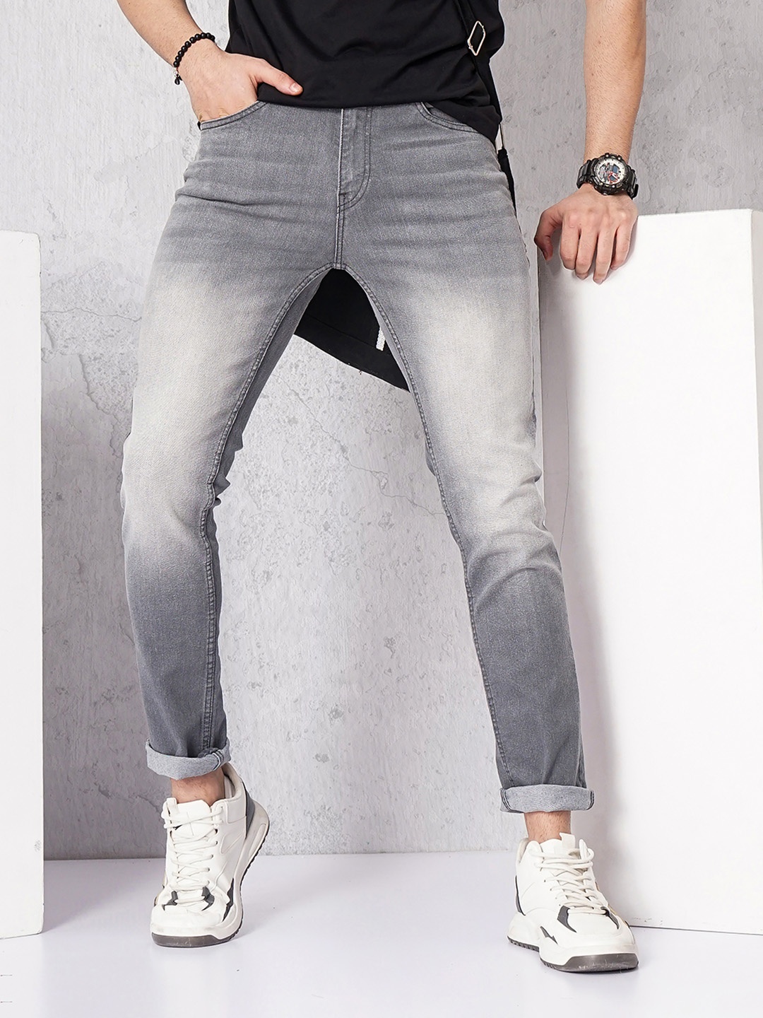 

The Indian Garage Co Men Grey Slim Fit Mid-Rise Clean Look Jeans