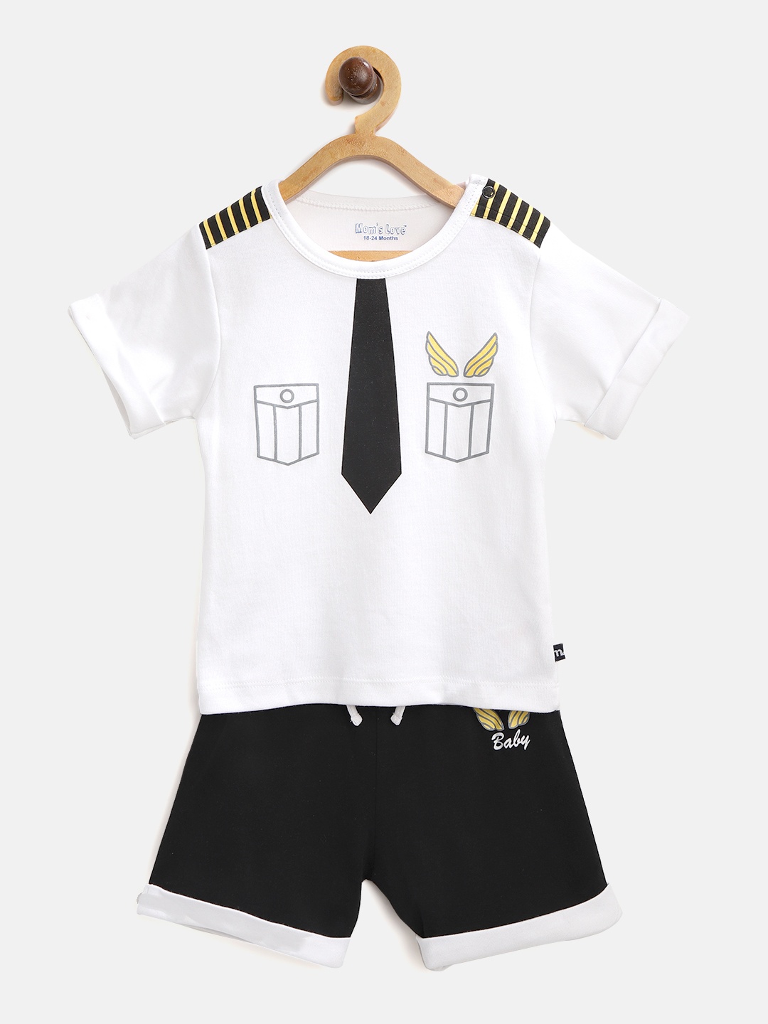 

Moms Love Boys White & Black Printed T-shirt with Shorts