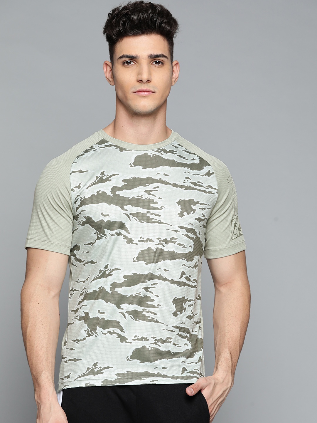 

Alcis Men Green Camouflage Printed Slim Fit Training T-shirt