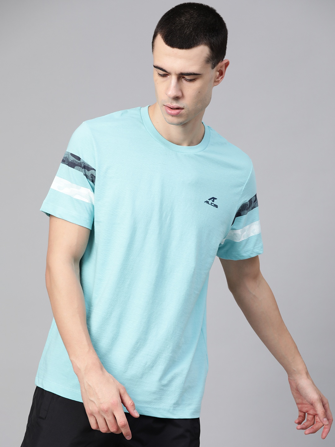 

Alcis Men Blue Solid Round Neck Running Pure Cotton T-shirt