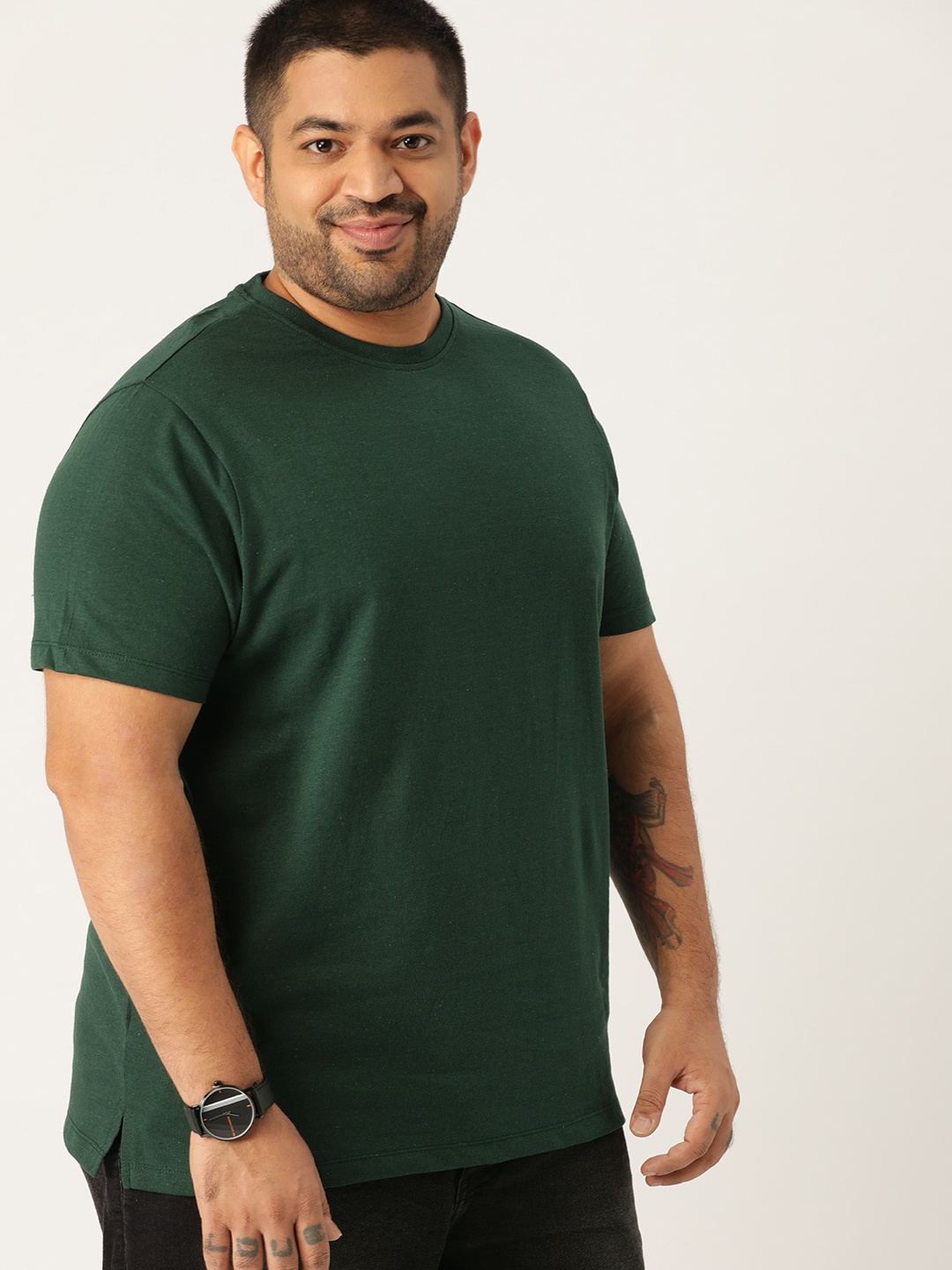 

Sztori Plus Size Men Green Solid Round Neck T-shirt