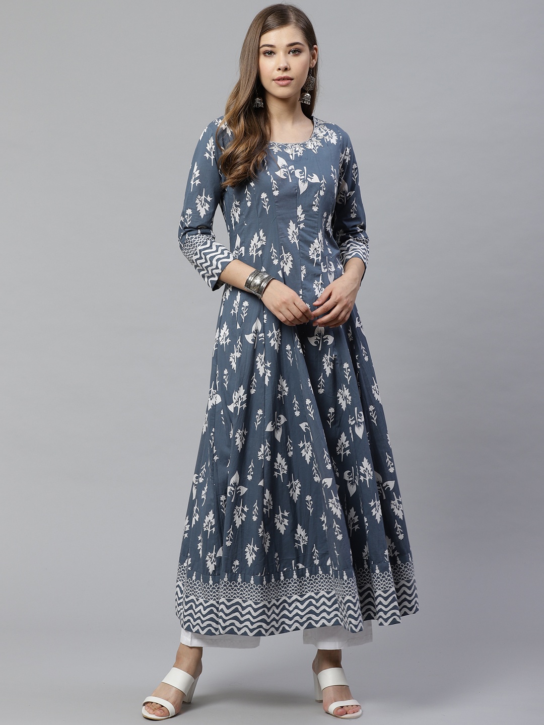 

Divena Women Blue & White Printed Anarkali Kurta