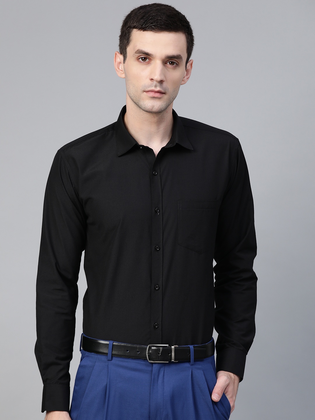 

MANQ Men Black Semi-Slim Fit Solid Formal Shirt