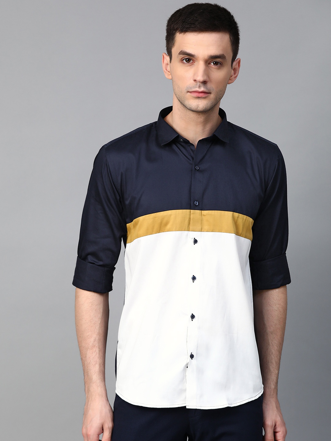 

MANQ Men Navy Blue & White Slim Fit Colourblocked Casual Shirt