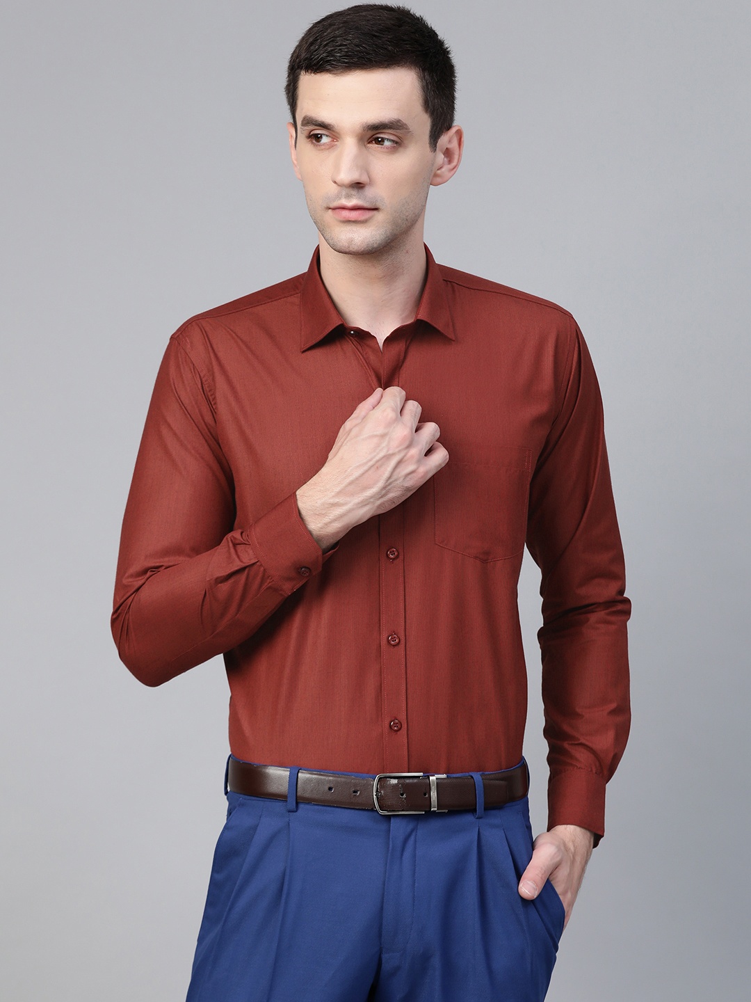 

MANQ Men Rust Red Regular Fit Solid Formal Shirt