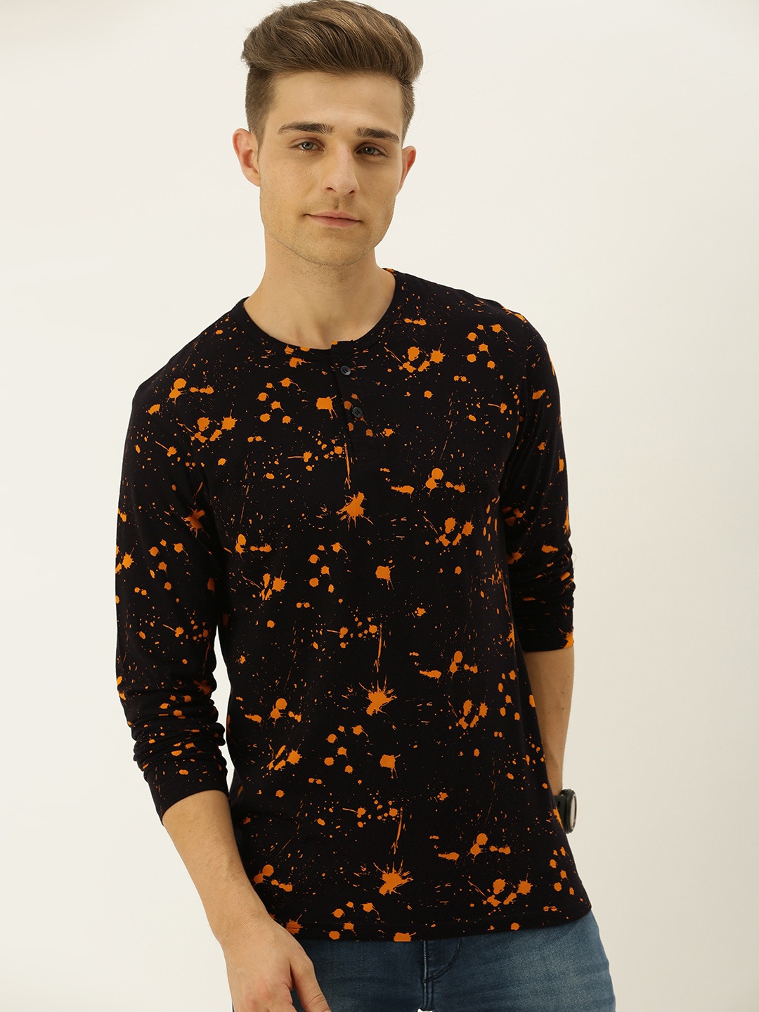 

VEIRDO Men Black & Orange Printed Henley Neck T-shirt