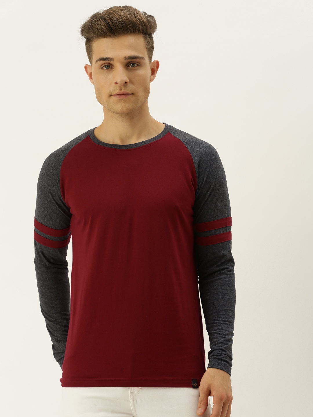 

VEIRDO Men Maroon Solid Round Neck Contrast Sleeve Pure Cotton T-shirt