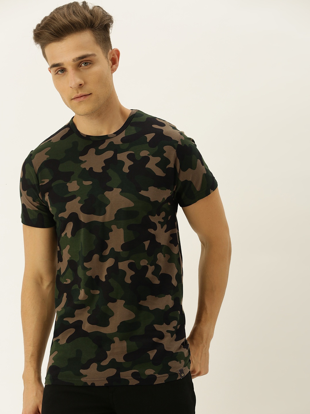 

VEIRDO Men Olive Green Camouflage Printed Round Neck T-shirt