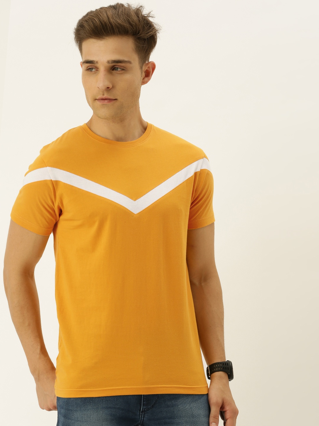 

VEIRDO Men Yellow Solid Round Neck Pure Cotton T-shirt with Printed Detail