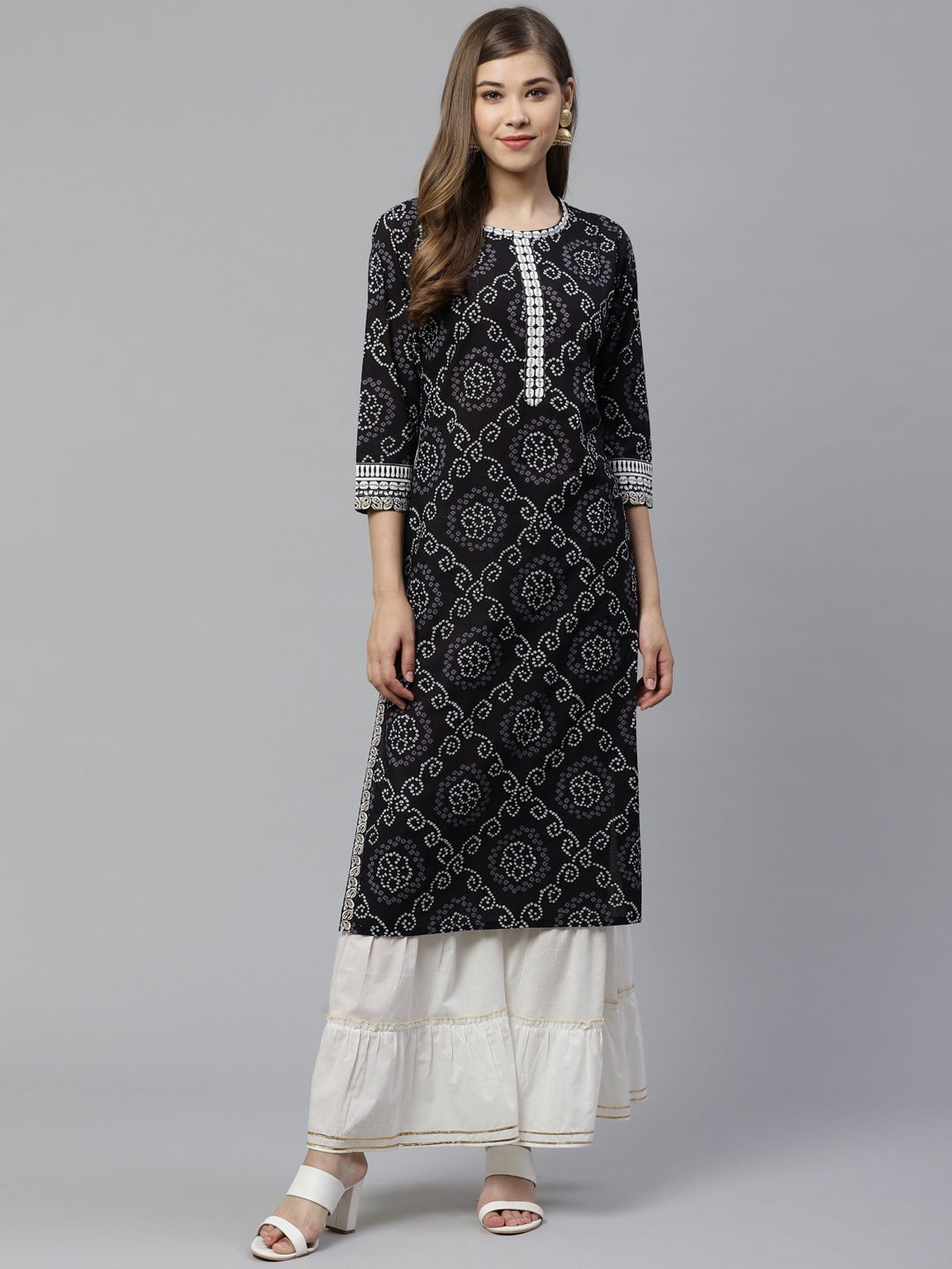 

YASH GALLERY Women Black & Off-White Bandhani Print Kurta with Sharara