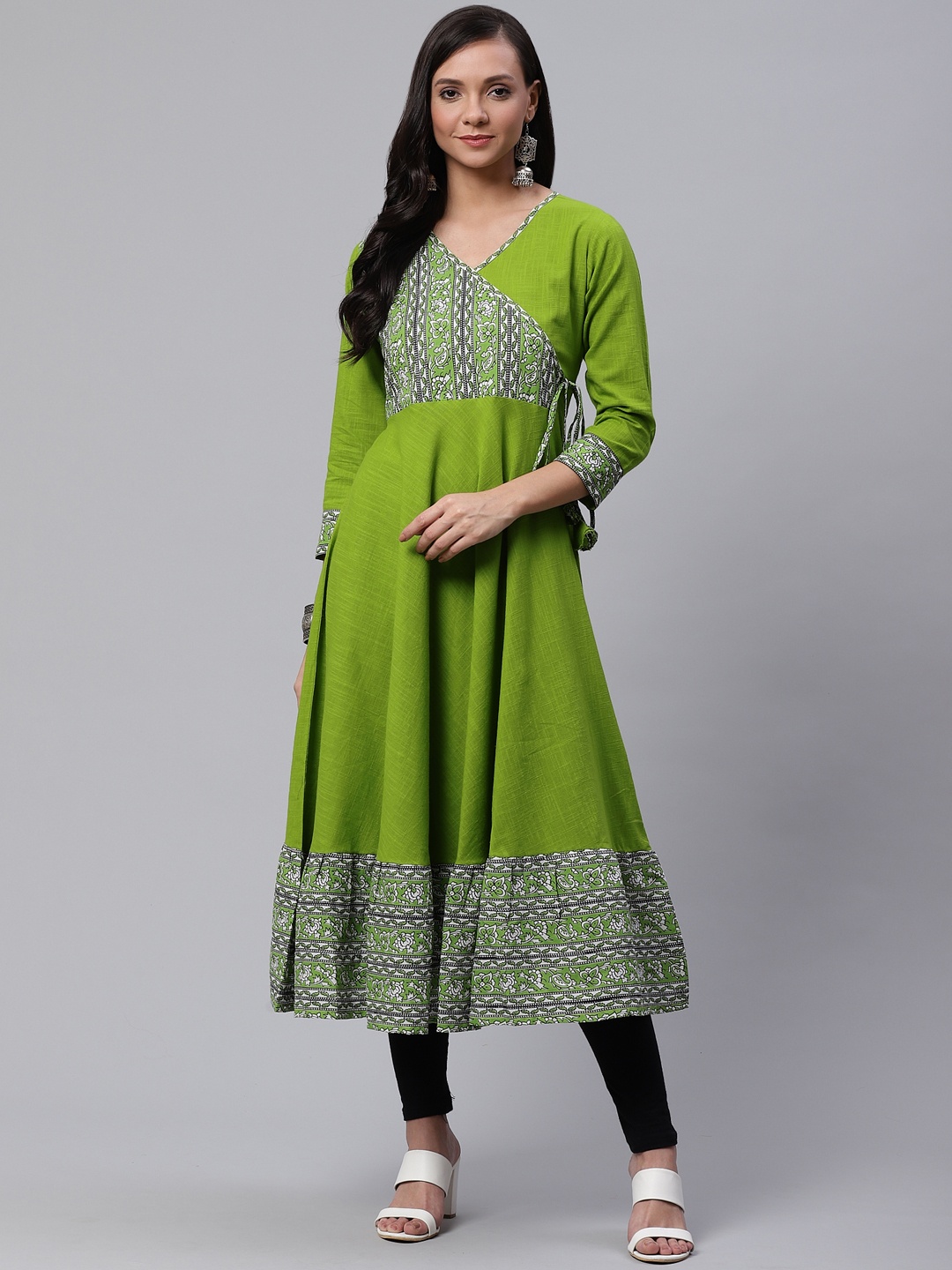 

YASH GALLERY Women Green & White Kalamkari Yoke Design Angrakha Anarkali Kurta