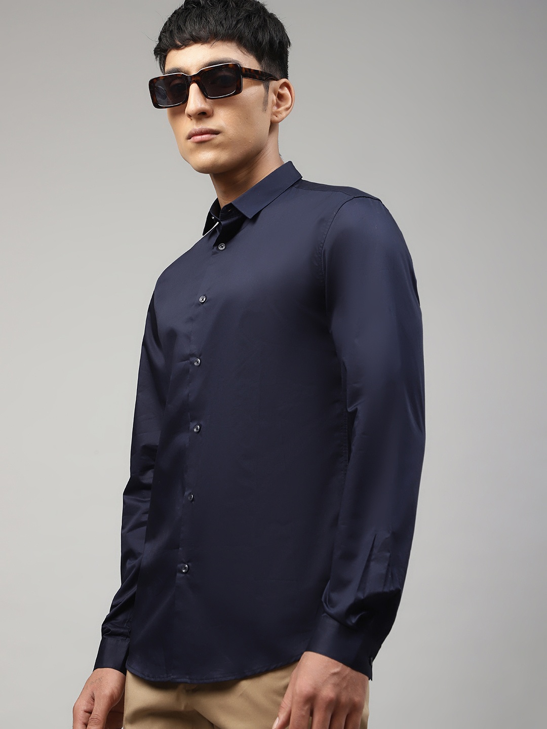 

Antony Morato Men Navy Blue Slim Fit Solid Casual Shirt