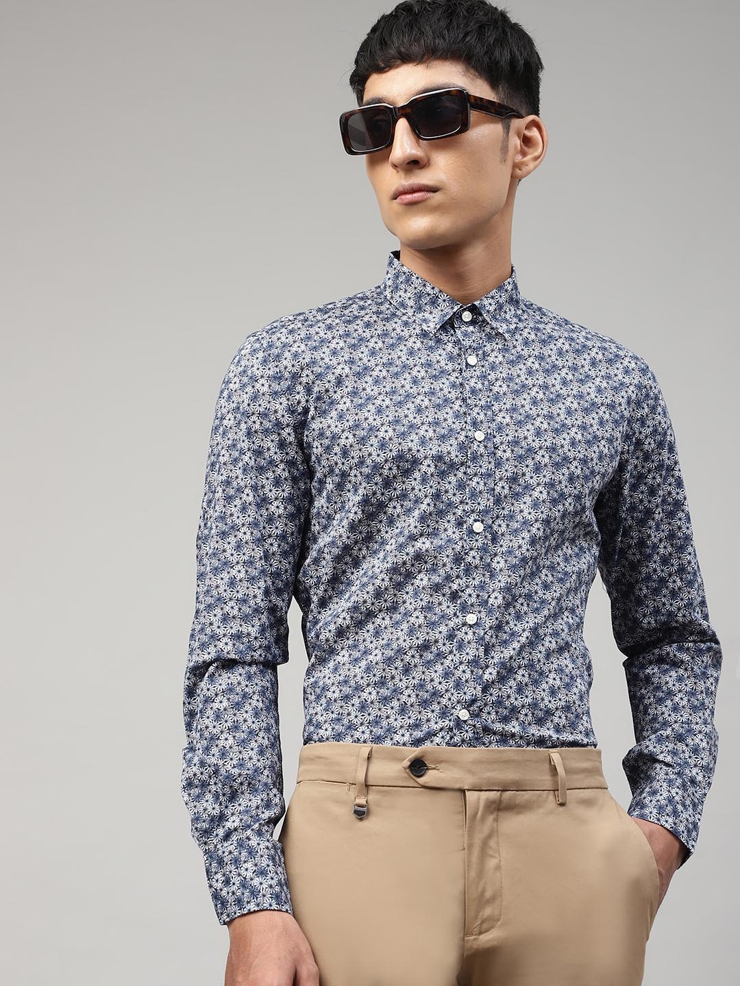 

Antony Morato Men Blue & White Slim Fit Printed Casual Shirt