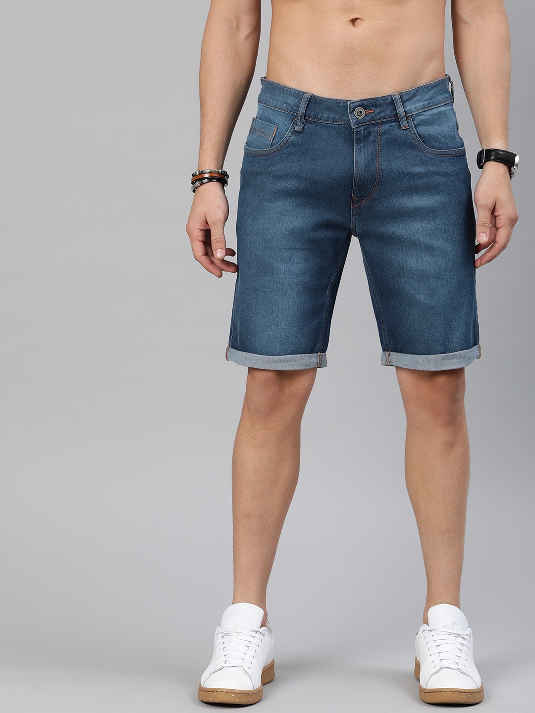 

Roadster Men Blue Solid Regular Fit Denim Shorts