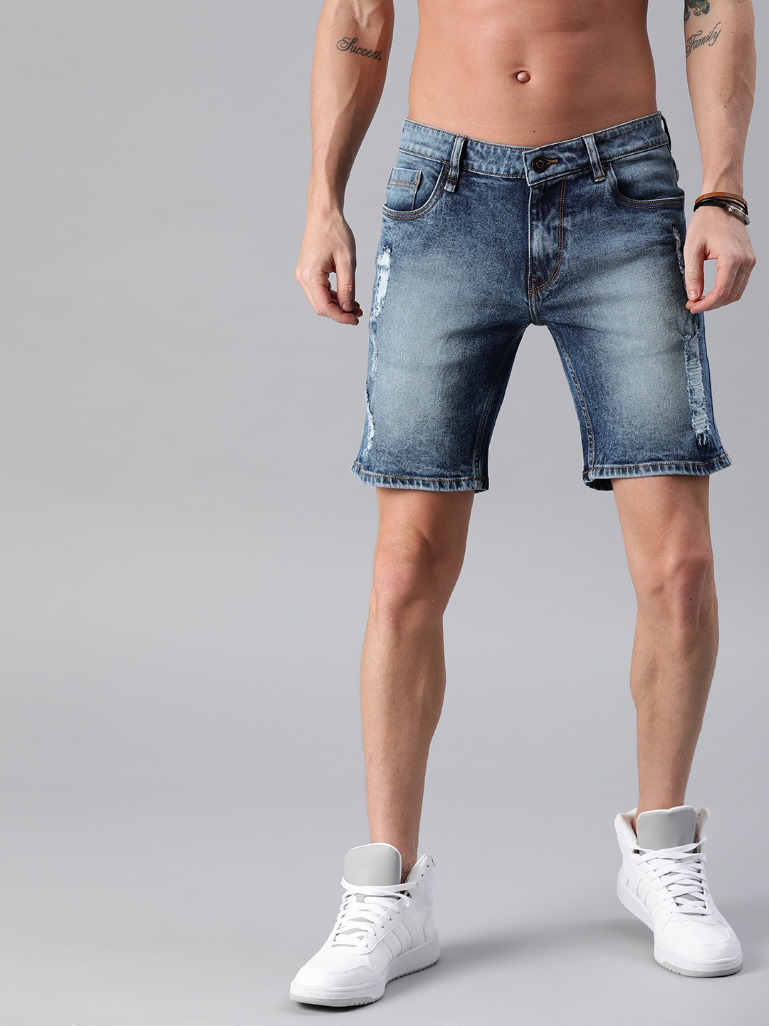 

Roadster Men Blue Washed Regular Fit Denim Shorts