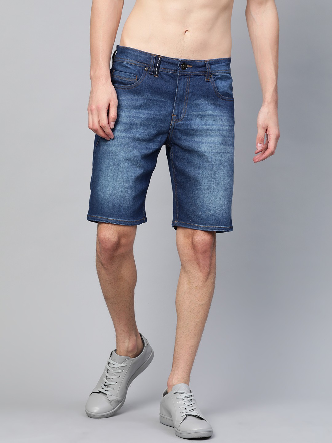 

Roadster Men Blue Washed Regular Fit Denim Shorts