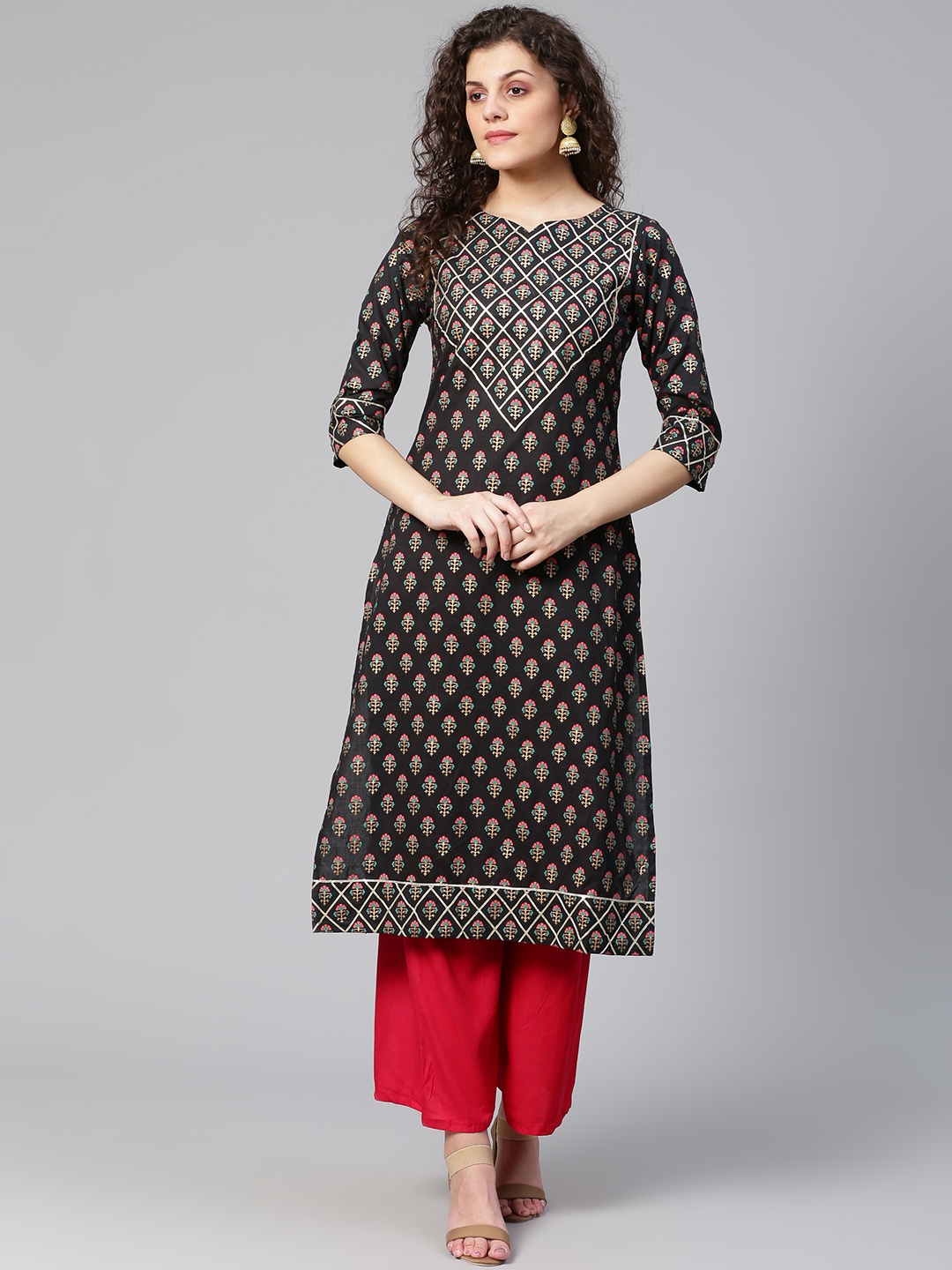 

Meeranshi Women Black & Golden Printed Straight Kurta