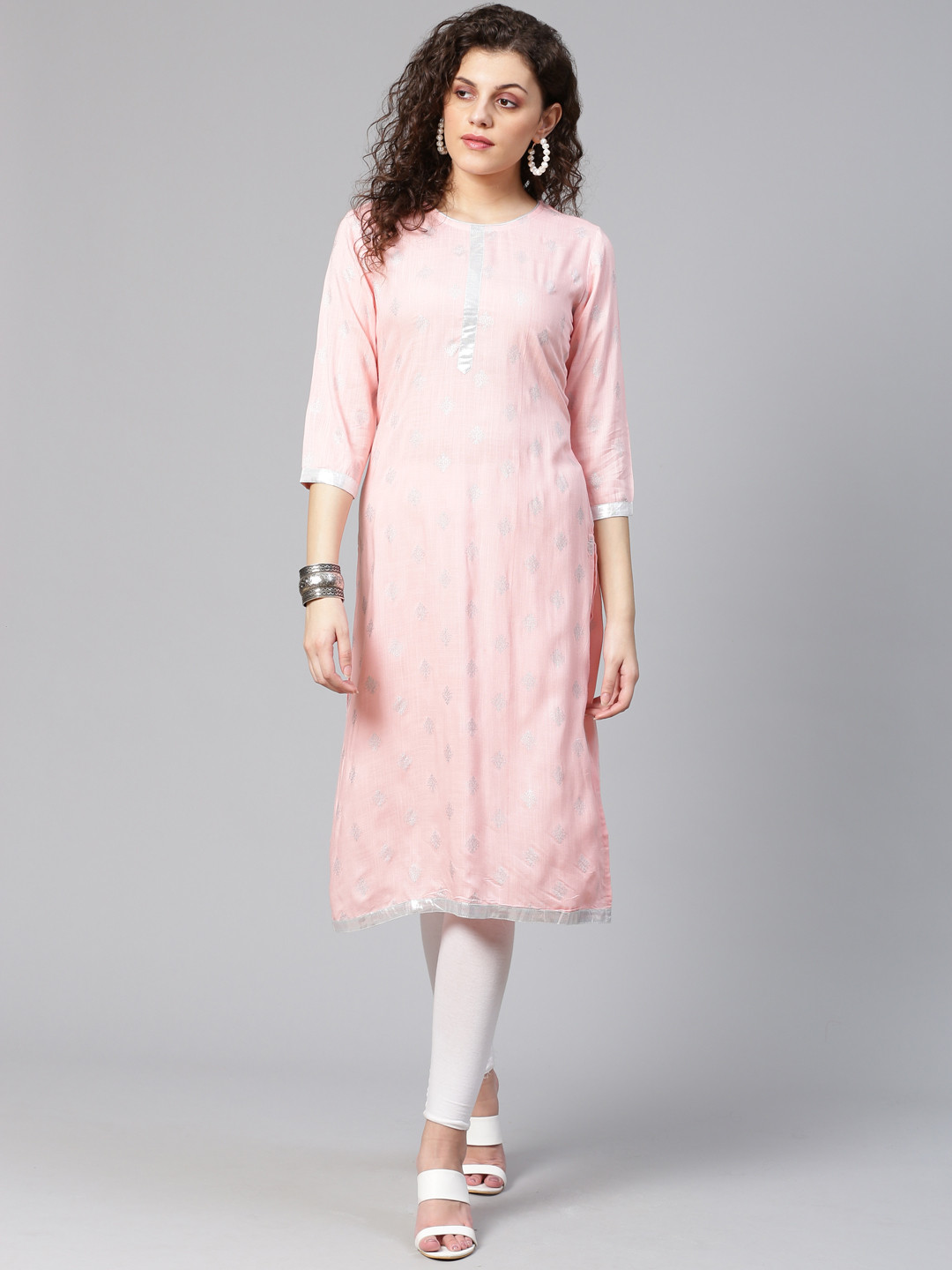 

Meeranshi Women Pink & Silver Gotta Patti Ethnic Printed Straight Kurta