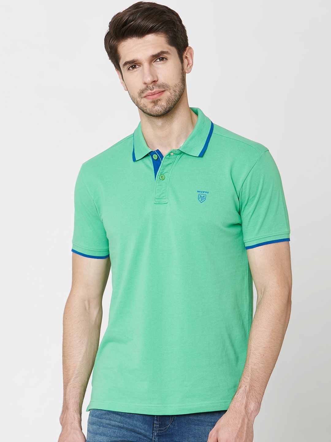 

Mufti Men Green Solid Polo Collar Slim Fit Pure Cotton T-shirt