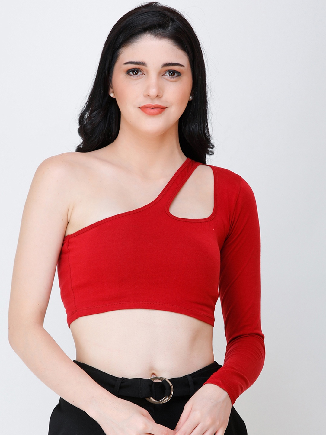 

SCORPIUS Women Red Solid Knitted Fitted Crop Top